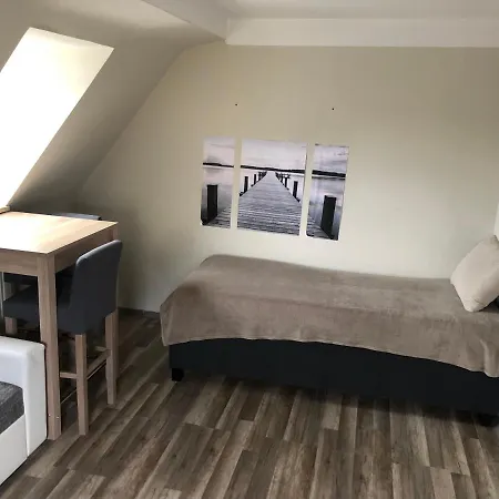 Апартаменты Zirndorf Ferienhaus *